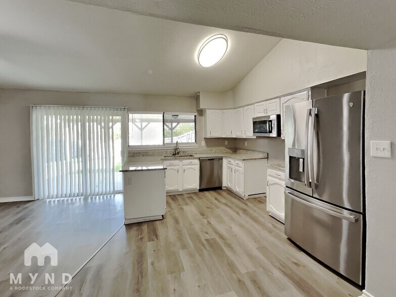 Building Photo - 4231 Karnes Dr