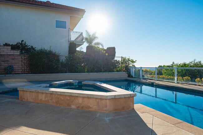 Building Photo - 11141 Limetree Dr