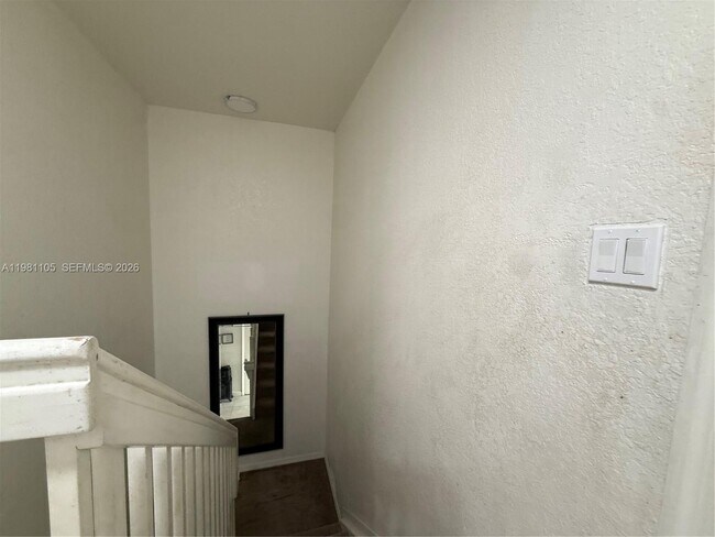 Building Photo - 2032 NE 167th St