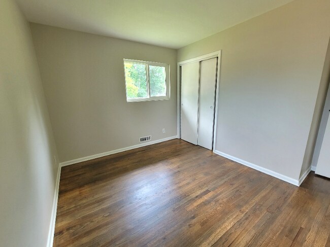 Building Photo - 3952 Marie Dr