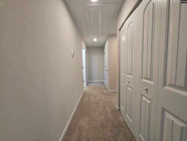 Building Photo - 258 Honey Hill Way