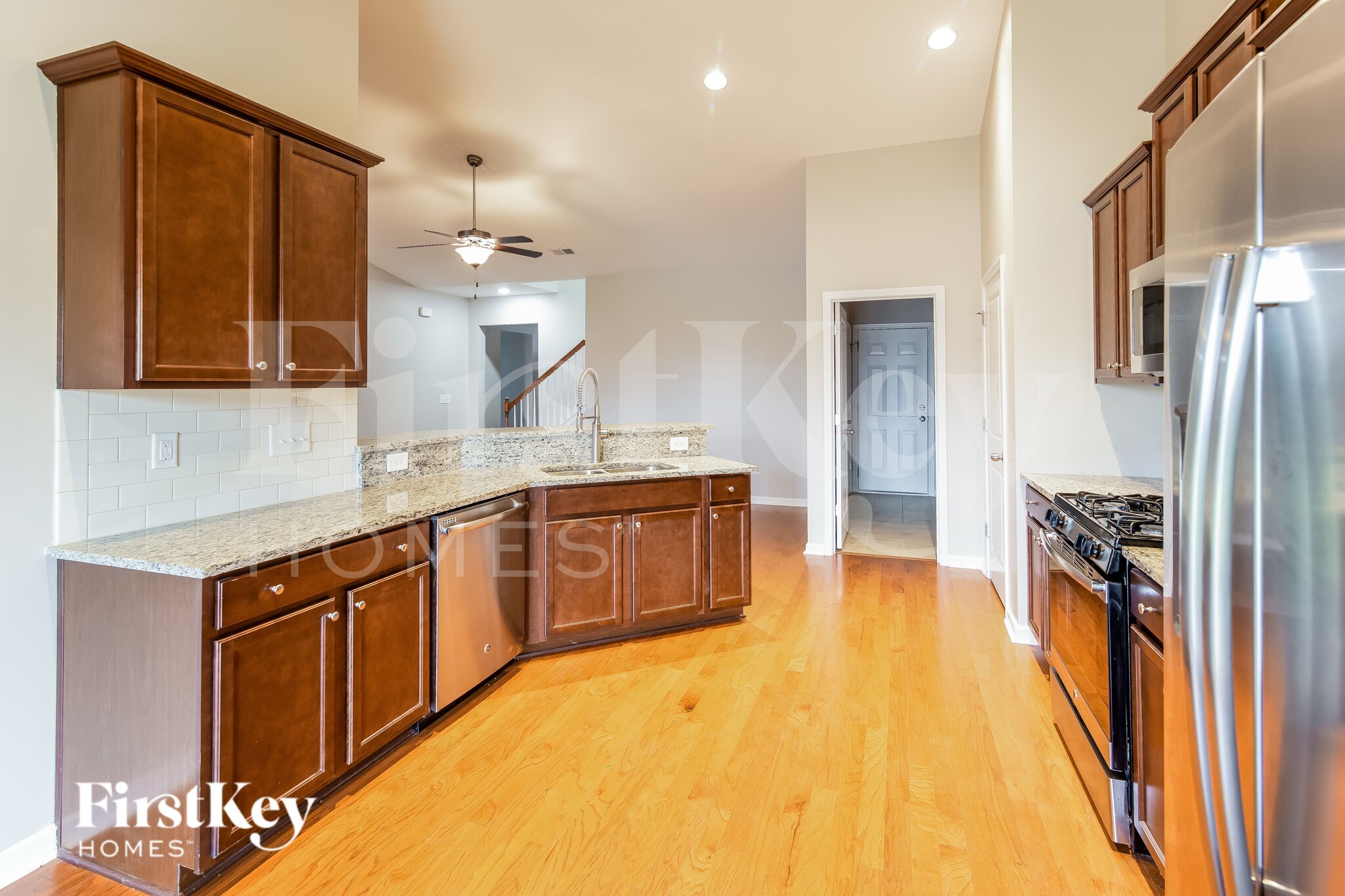 Building Photo - 647 Redbud Ln