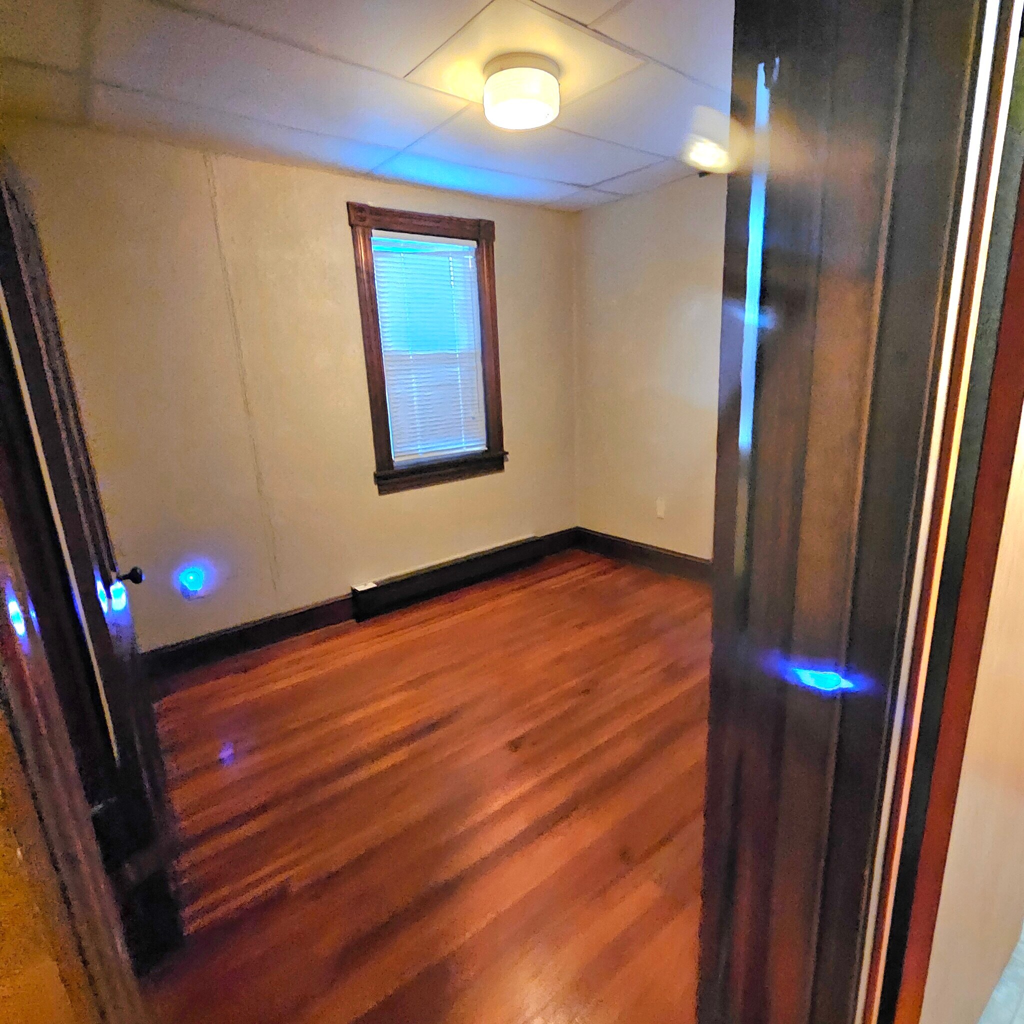 Rear Bedroom - 186 E Main St