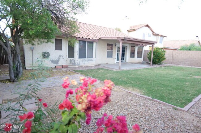 Building Photo - 1321 W Butler Dr