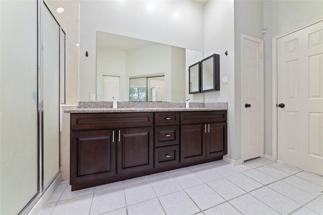 Building Photo - 13123 Careywood Dr