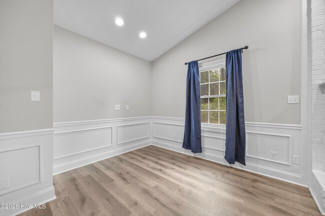 Building Photo - 429 Crow's Nest Ln