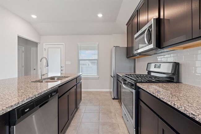 Building Photo - 14417 Heartland Dr