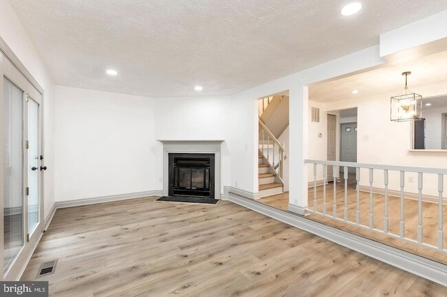 Building Photo - 17409 Founders Mill Dr
