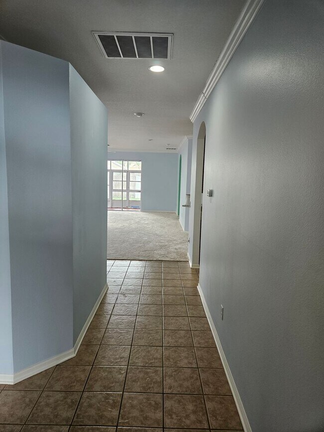 Building Photo - Stunning 3-Bed, 2-Bath Cul-de-Sac Home in ...