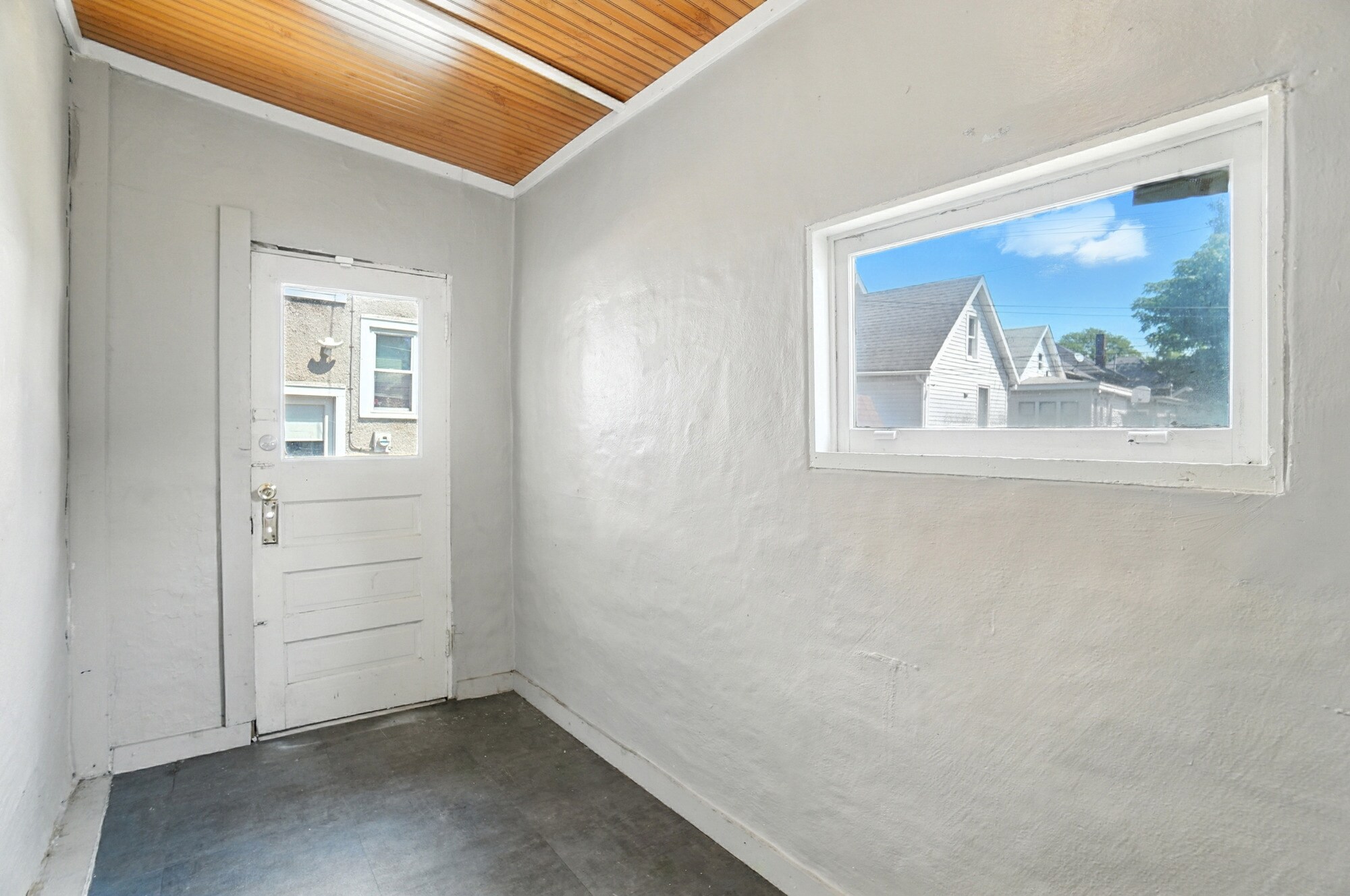 Building Photo - 2911 Broadway