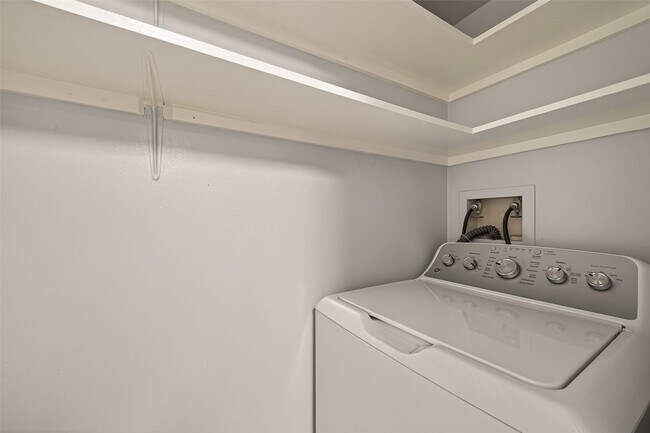 Building Photo - 3525 Sage Rd