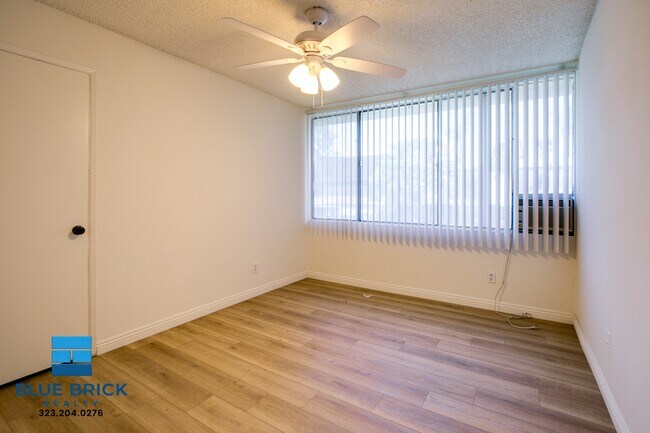 Building Photo - 5452 Corteen Pl