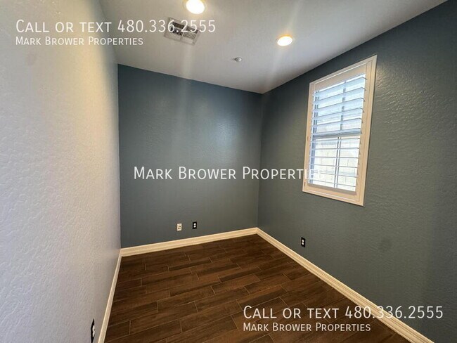 Building Photo - 21104 W Sage Hill Rd