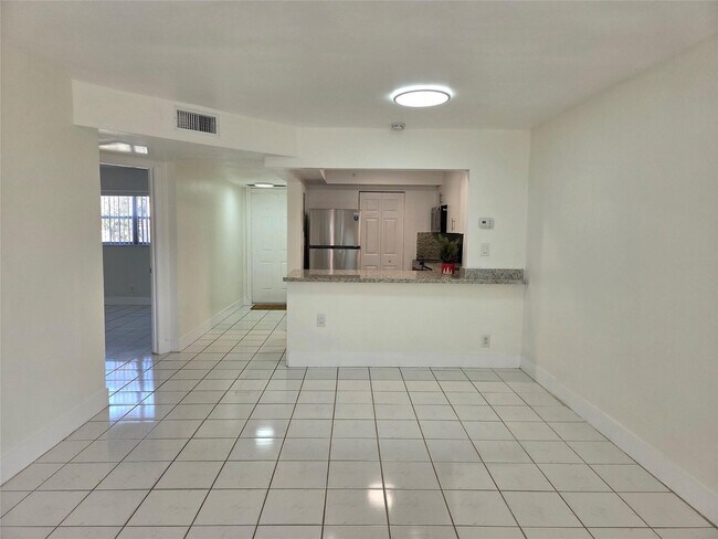 Building Photo - 8000 Fairview Dr