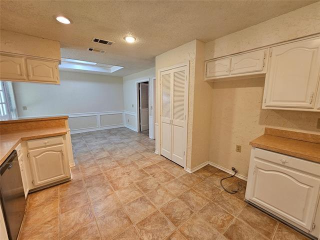 Building Photo - 116 Park Cir