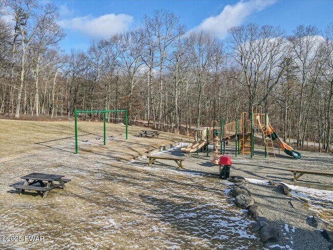 Building Photo - 502 Carrock Way