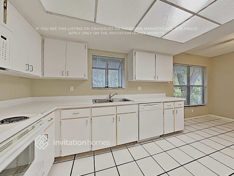 Building Photo - 10 Widgeon Pl