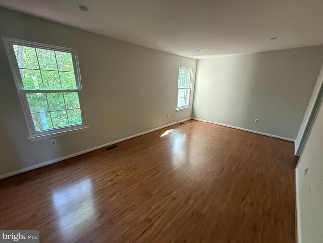 Building Photo - 8724 Ruppert Ct