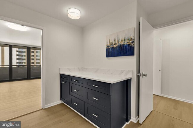 Building Photo - 4620 N Park Ave