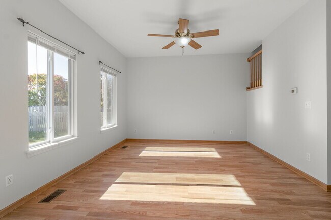 Building Photo - 21419 Frost Ct