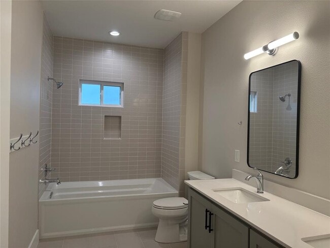 Building Photo - 410 Stagecoach Trail