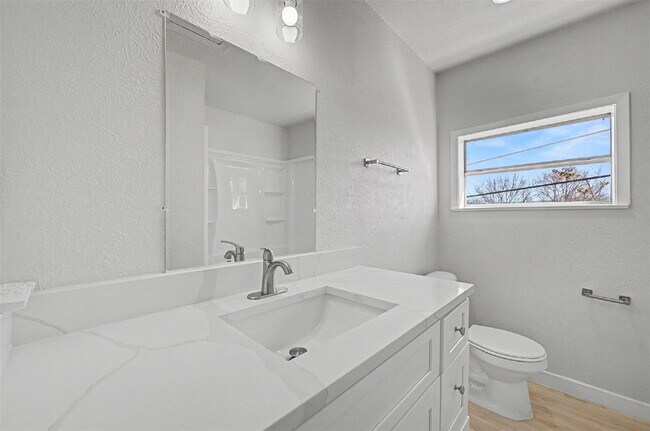 Building Photo - 9021 White Settlement Rd