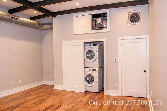 Building Photo - 1025 E Montgomery Ave