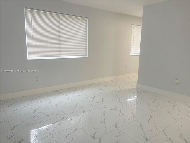 Building Photo - 1614 NW 46th St