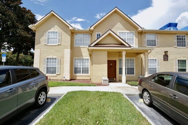 Primary Photo - Stylish 3/2 Corner-Unit Condo with Resort ...