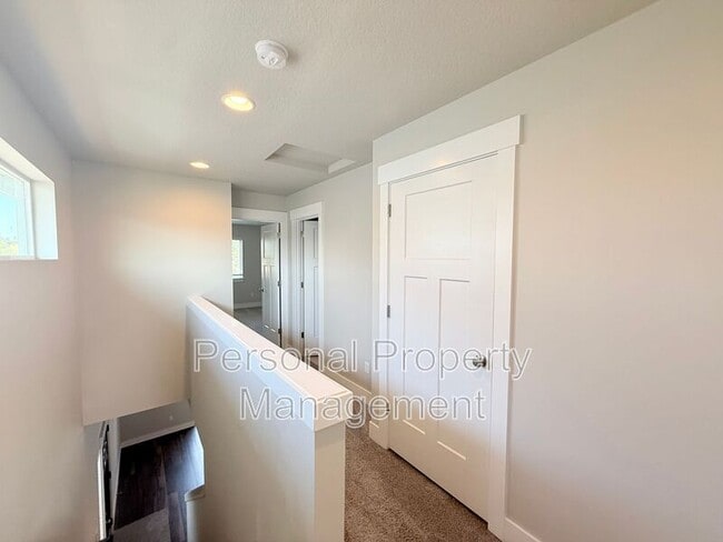 Building Photo - 1530 NW 29th Pl