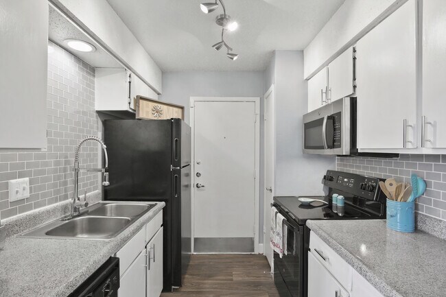 Building Photo - Park at Timberlake