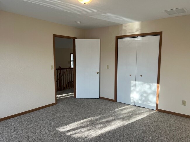 Building Photo - 1439 N Texas Ave