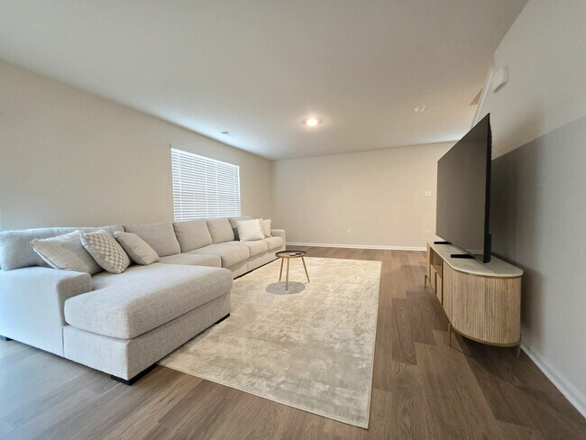 Building Photo - 1120 Wintermead Lp