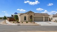 Building Photo - 876 Eastwell Dr