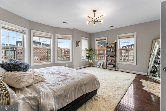 Building Photo - 726 River Mist Dr