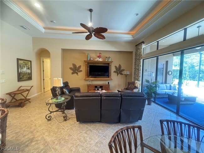 Building Photo - 8661 Mercado Ct