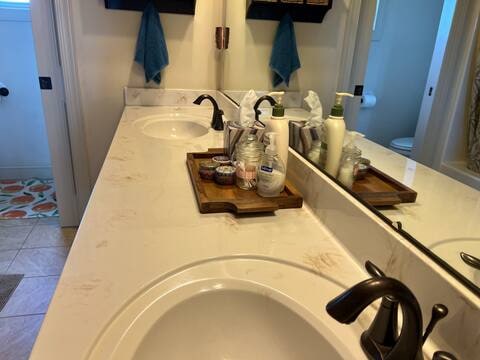 Building Photo - 1180 Mt Lebanon Rd