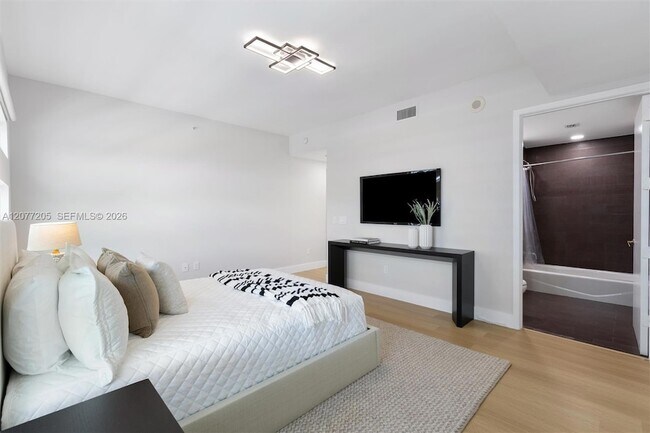 Building Photo - 1040 Biscayne Blvd
