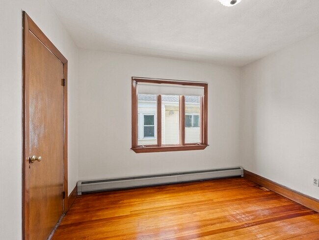 Building Photo - 37 Wright Ave