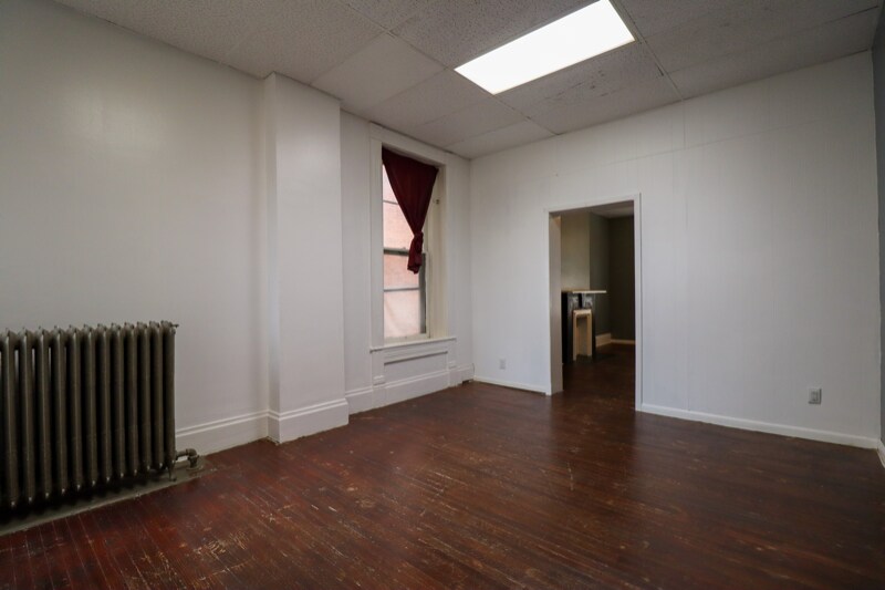 Building Photo - 1658 Iowa St