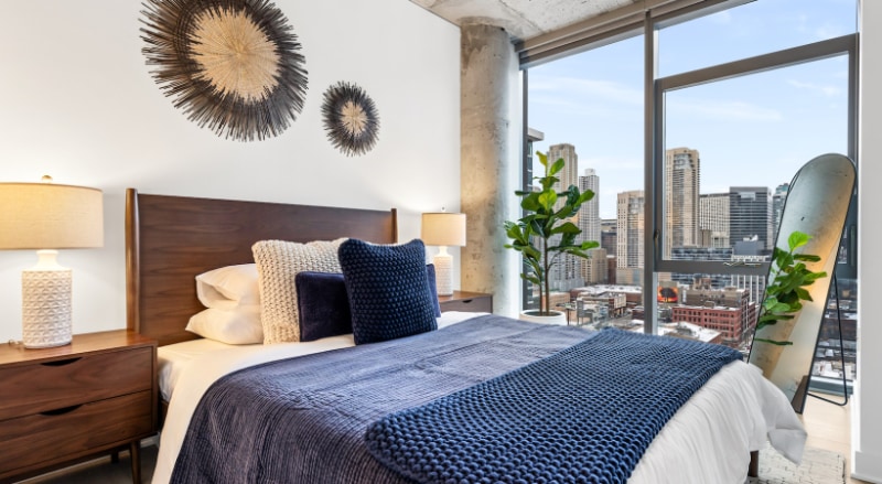 Building Photo - 331 W Illinois St