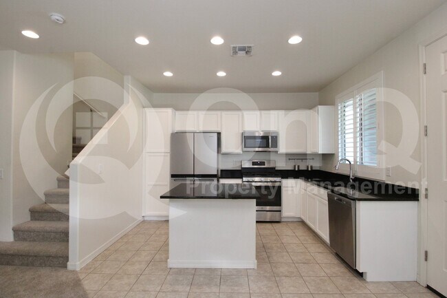 Building Photo - 1647 S 83rd Pl