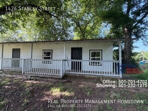 Building Photo - 1426 Stanley St
