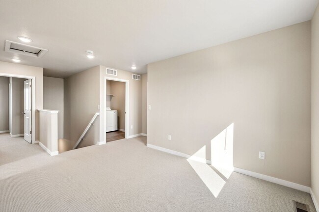 Building Photo - New 3-Bed, 2.5-Bath House with 2-Car Garage in Johnstown Farms