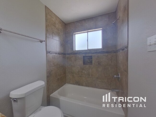 Building Photo - 4311 Chestergate Dr