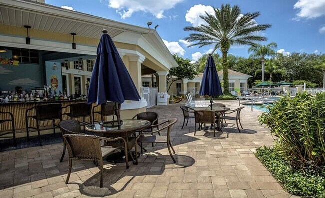 Building Photo - 8103 Coconut Palm Way