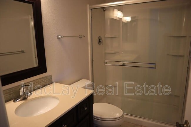 Building Photo - 5415 S Hazelton Ln