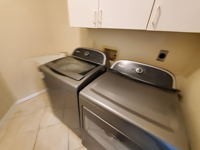 Building Photo - 1436 SE 33rd Terrace