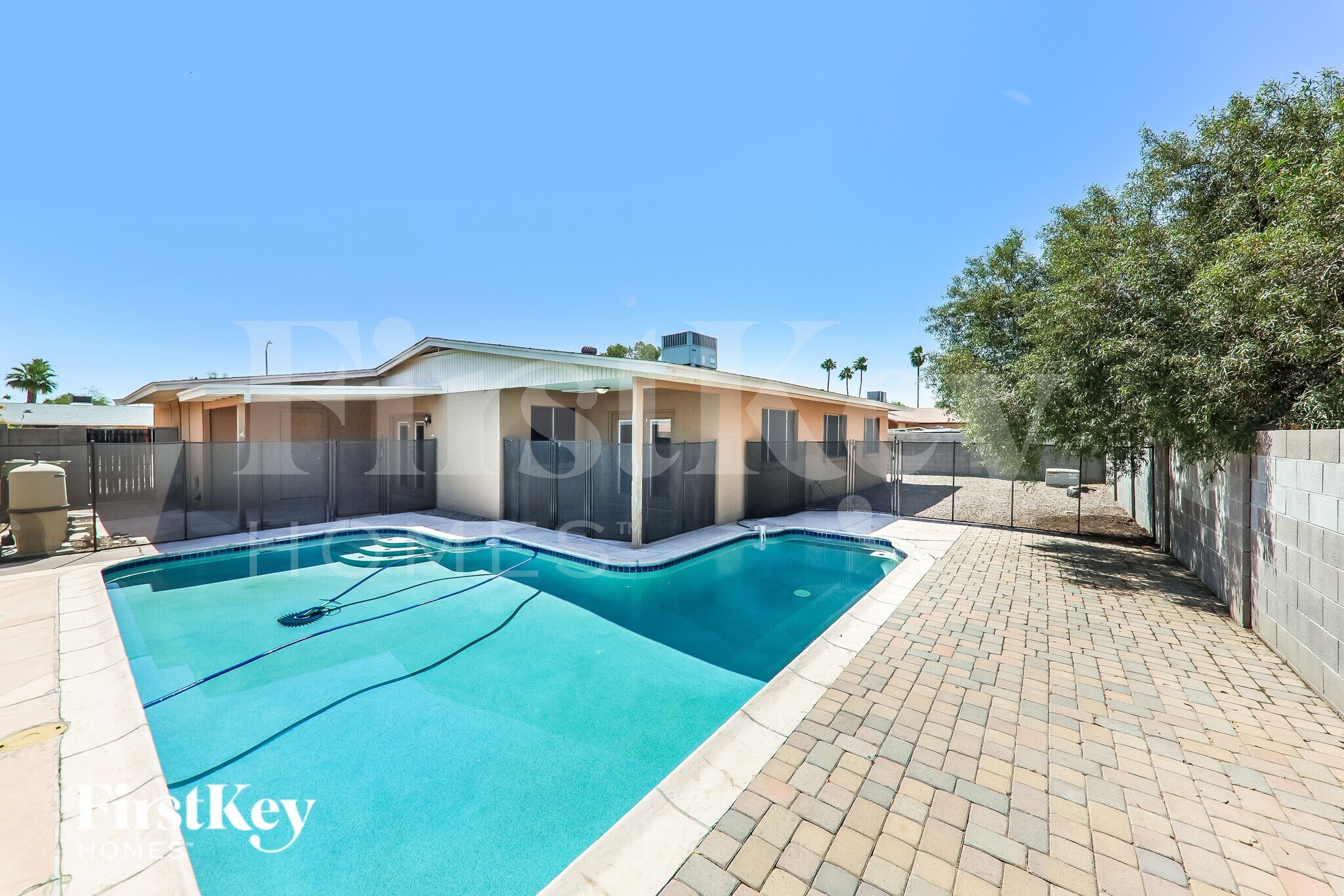 Building Photo - 9044 N 52nd Dr