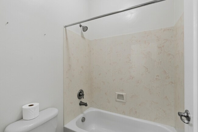 Building Photo - 677 W Pizzicato Ln